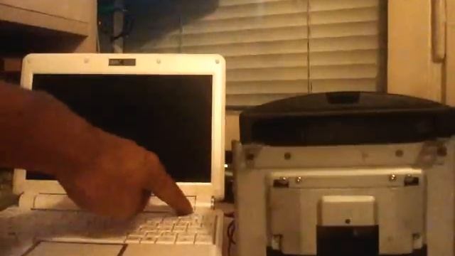 VOLVO CD RTI with custom open/close control by USB смотреть онлайн