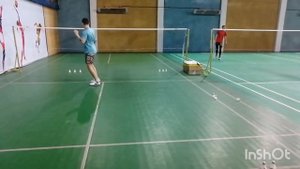 Тренировка по бадминтону для взрослых.