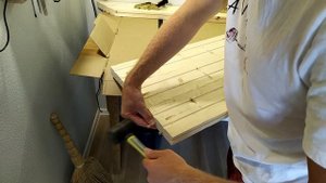 Кухонный стол своими руками из досок за 9719 рублей