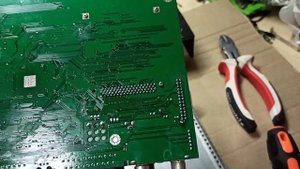 Ресивер спутникового телевидения DRS-5003    Разбор на Драг металлы.