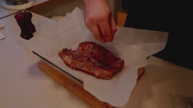 Рваная говядина или pulled beef. Очень просто готовить.  Классика американской кухни