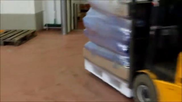 Деформационные швы на складе. DEFLEX STF 40/L в проездах между помещениями складского комплекса смотреть онлайн