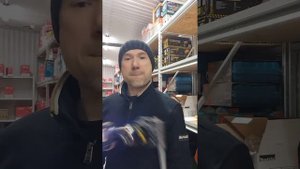 Шуруповерт Hanskonner  HCD18165BLI  в комплектации с акб 4 А и акб 2А + кейс и ручка