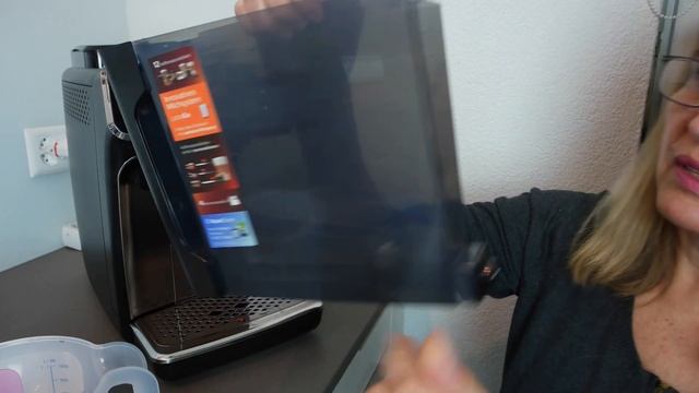 Philips LatteGo 5400 series coffee machine maintenance смотреть онлайн