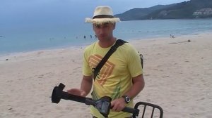 Пляжный коп в Тайланде с Go find 60.