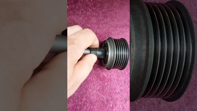 Výměna volnoběžky alternátoru Astra H CDTI смотреть онлайн