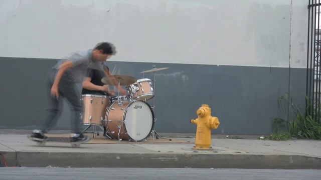 DRUMMER 1 FINAL.mov смотреть онлайн