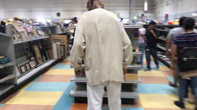 Live Video Game Hunting | Retro Apple Haul смотреть онлайн