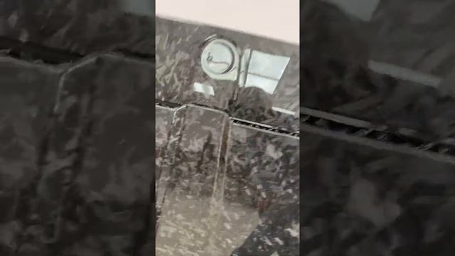 Накладка на капот рубленный карбон для автомобилей Мерседес Гелендваген Mercedes Benz G-class W464. смотреть онлайн