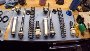 Showa big piston Fork seal replacement introduction:  2009 suzuki gsxr1000