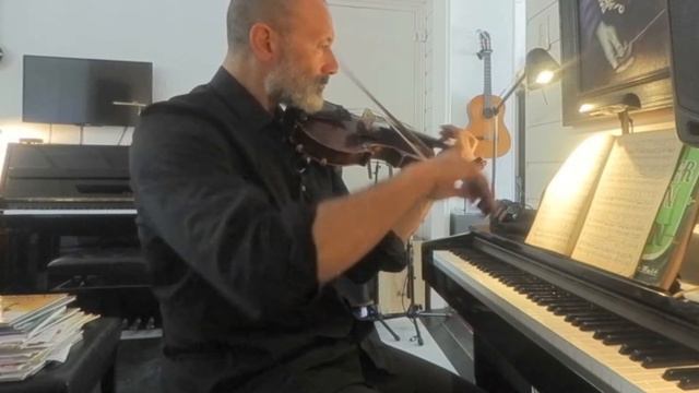 Jeanne-Marie, Foxtrot смотреть онлайн