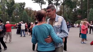 ГАРМОНИЯ!💃🕺💗/ТАНЦЫ В ПАРКЕ ГОРЬКОГО ХАРЬКОВ СЕНТЯБРЬ 2021