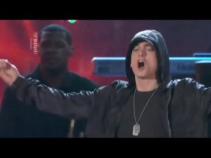 Рианна Эминем и попугай Eminem Rihanna parrot