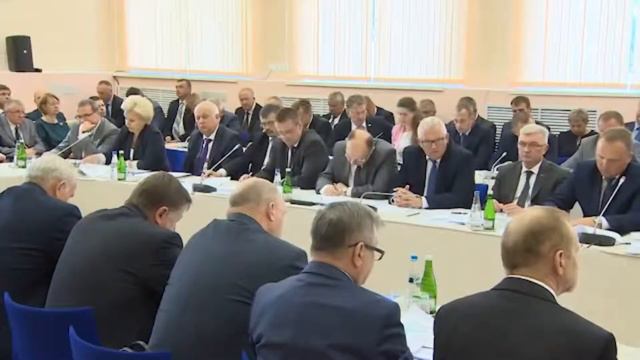 Кто посмел ОТМЕНИТЬ мой приказ! Разгневанный Лукашенко РАЗНОСИТ кабинет министра смотреть онлайн