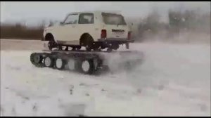 Нива на гусеницах ТСН 74 покатушки.