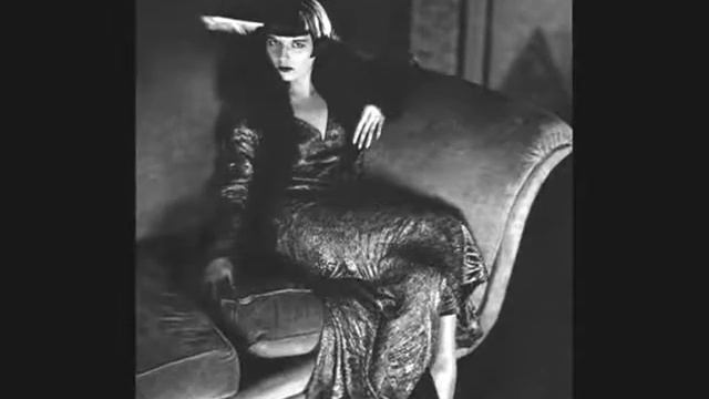 Louise Brooks (Bossa Beatles) смотреть онлайн