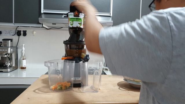 Kenwood slow juicer JMP80 смотреть онлайн