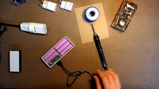 CXG 968 Portable Soldering Iron смотреть онлайн