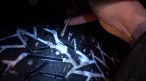 ДОШИПОВКА ЗИМНЕЙ РЕЗИНЫ Как ВСТАВИТЬ ремонтные ШИПЫ самостоятельно WINTER RUBBER PADDING