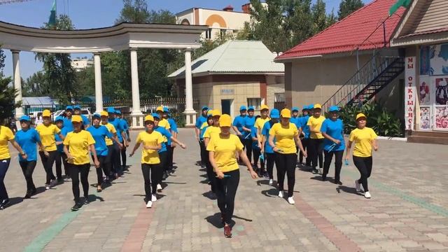Флешмоб посвящённый дню Конституции Республики Казахстан и дню города Алматы смотреть онлайн