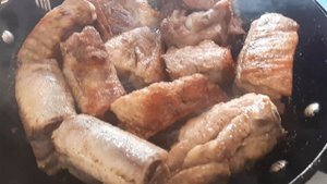 рёбра свиные на сковороде