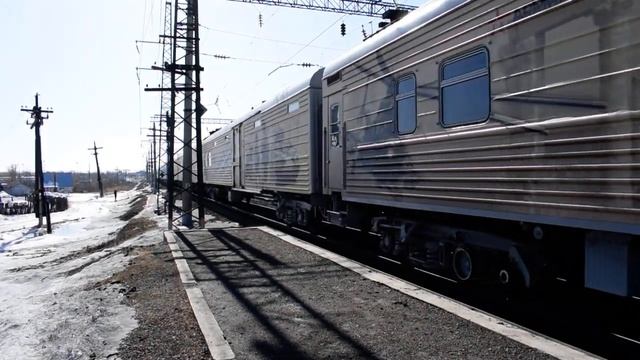 Электровоз ЭП1-283 с поездом "Сирийский перелом". смотреть онлайн