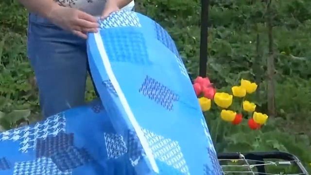Заказала на "ОЗОН" раскладушку с матрасом и ручной культиватор "Торнадо".Показываю, как они выглядя