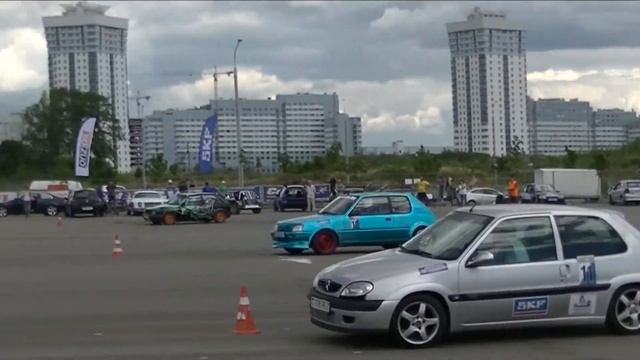 Автослалом фигурное вождение