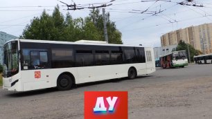 8 Автобусов и 1 Троллейбус выезжающие из Парка видео для Детей.mp4