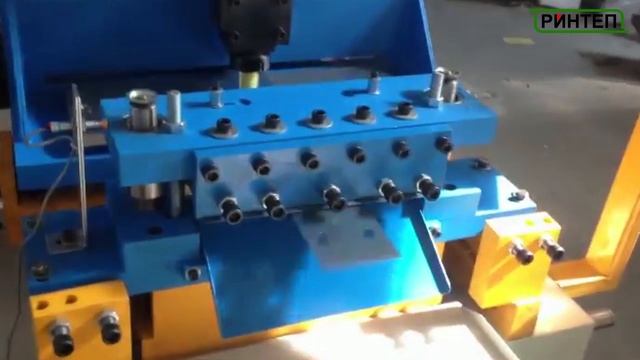 Станок изготовления платин прямой рез из трансформаторной стали с двойным отверстием смотреть онлайн