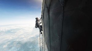 Экстремальное выживание девушки, изолированной на воздушном шаре на высоте 12 000 метров