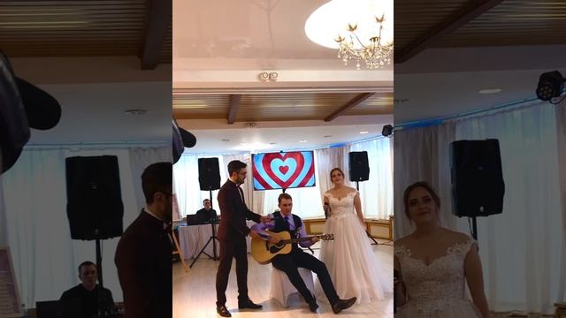 Трогательная песня от молодожёнов своим родителям смотреть онлайн