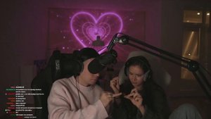 FRAME TAMER - ЦЕЛУЕТСЯ, ТАНЦУЕТ ОБЩАЕТСЯ С КИРОЙ НА СТРИМЕ (нарезка) #frametamer