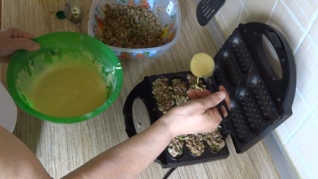 Наливные пирожки  с мясом в сосисочнице Smile