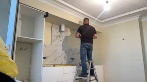 Перфоратор DeWALT DCH172 в деле.