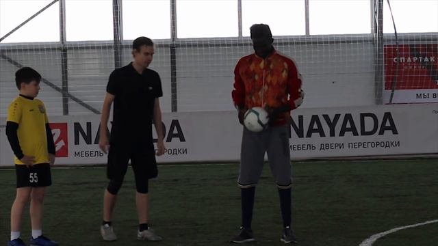 ШКОЛЬНИК vs АФРИКАНЕЦ | ФУТБОЛЬНЫЙ ЧЕЛЛЕНДЖ | НА НАКАЗАНИЕ смотреть онлайн