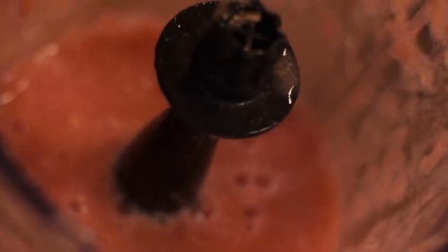 Рулетики из лаваша с сулугуни и соусом из сладких томатов смотреть онлайн