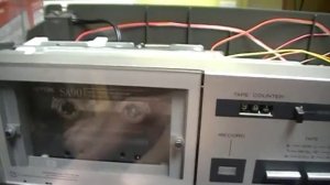 Hitachi D-E12 cassette deck