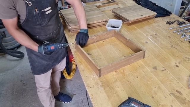 [DIY] 캠핑 키친박스 만들기 / camp kichen box /chuck box / woodworking смотреть онлайн