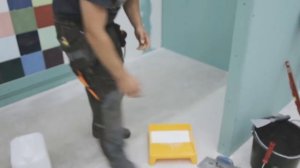 Подготовка поверхности под укладку напольной плитки