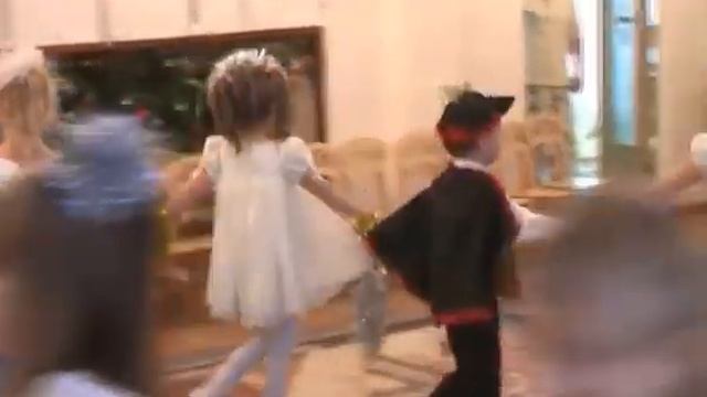 Новогодний праздник в Детском саду. Ч.1 смотреть онлайн