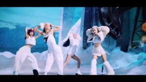 разные танцы BLACKPINK??