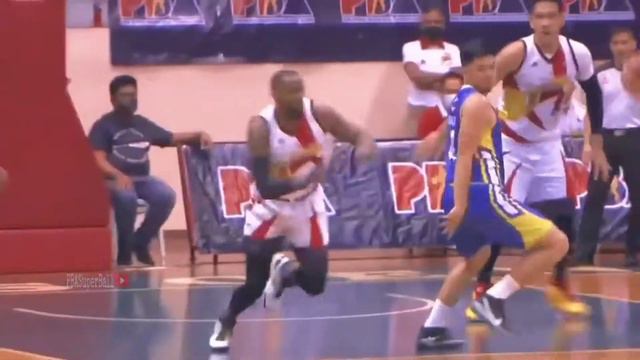 Shabazz Muhammad took his first ever PBA Points With a Slam Dunk смотреть онлайн