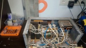 Самодельный лабораторный блок питания из 80-х.