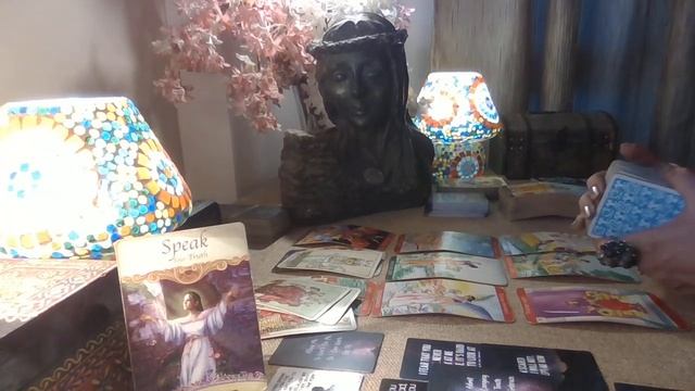 Leo Tarot - CUTTING THE CHAINS ! /Love Byte / Mid September 2022/ смотреть онлайн