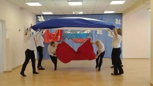 танец с полотнами "Россия"