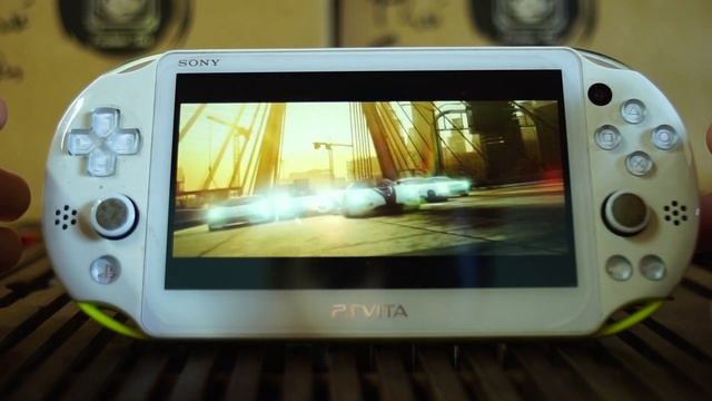 Sony Ps Vita và game Need For Speed Most Wanted - Giới thiệu Đạt Vin смотреть онлайн