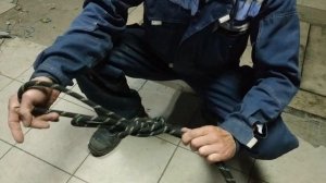 Двойной проводник или узел проводник восьмерка с двумя петлями