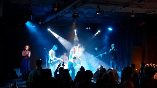 Ciolkowska - Про Господа и Будду (udUbrenje cover) // 18.11.2018 live @ Сердце смотреть онлайн