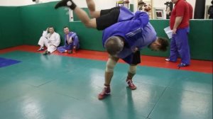 Самбо подхват с косым захватом